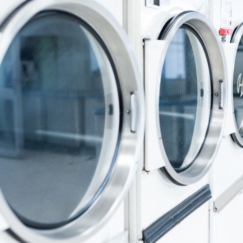 - Univers Nettoyage et Pressing